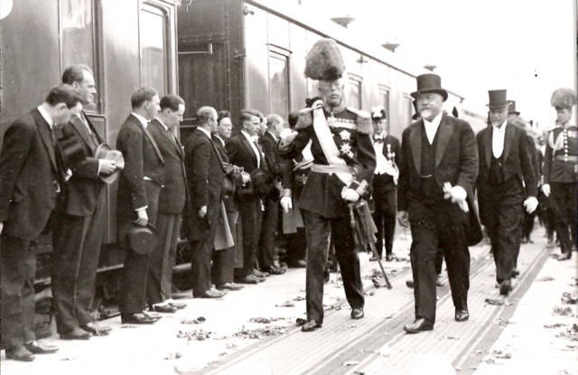 Gustav V, Gustavs Zemgals in Riga station
